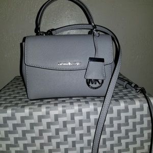 Michael Kors Ava tote